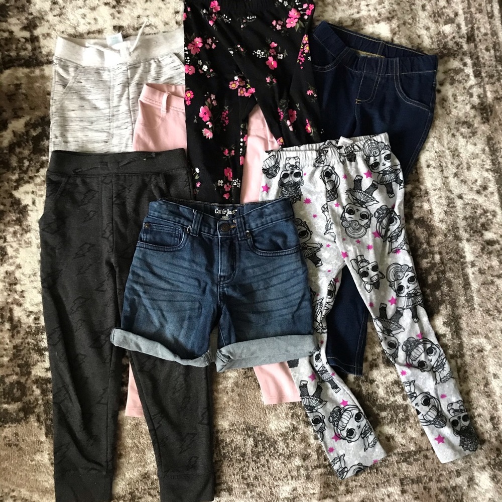 Set of 7 pairs of pants! Kids size 5!